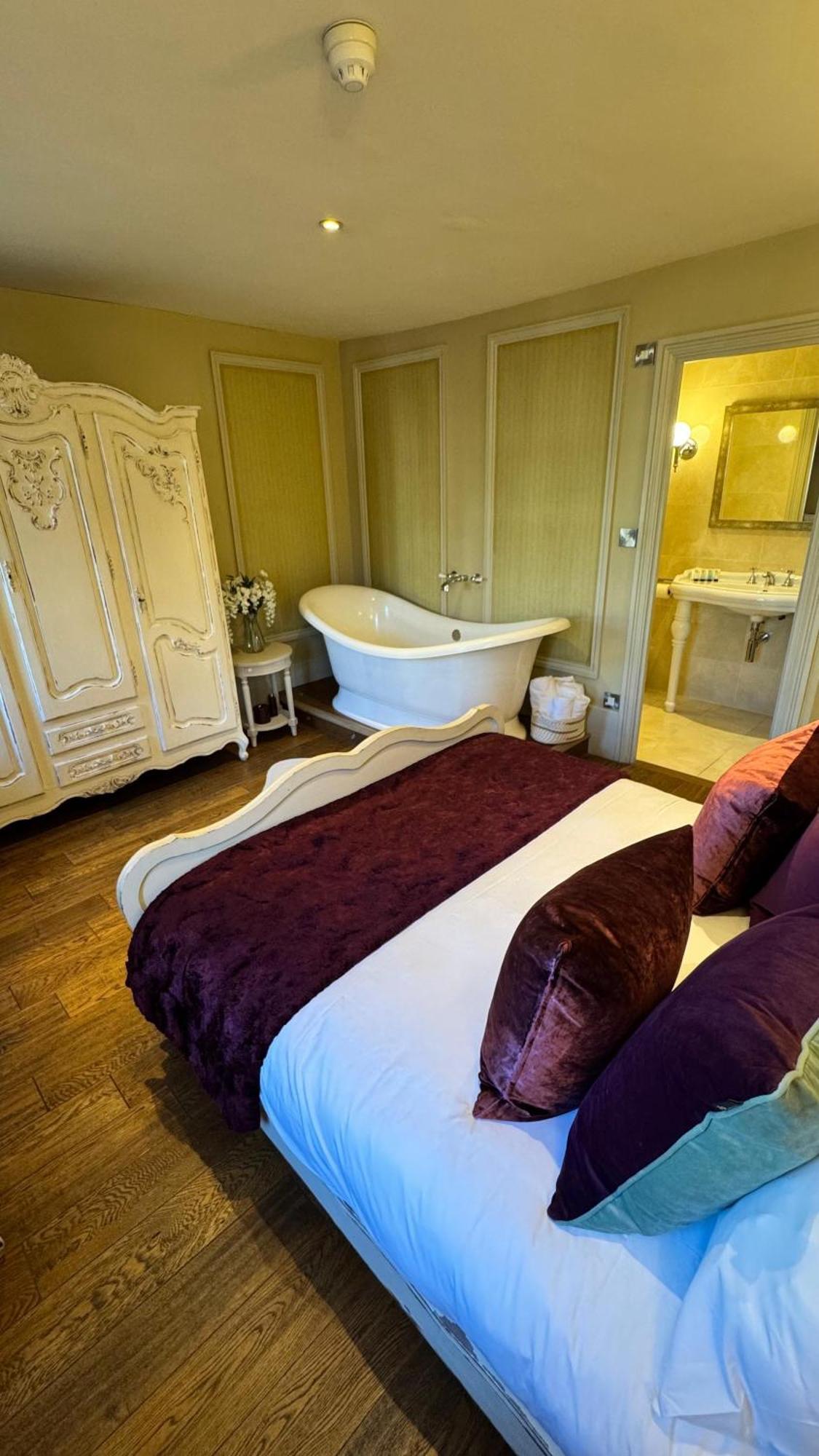 No64 The Boutique Hotel West Malling Exterior photo